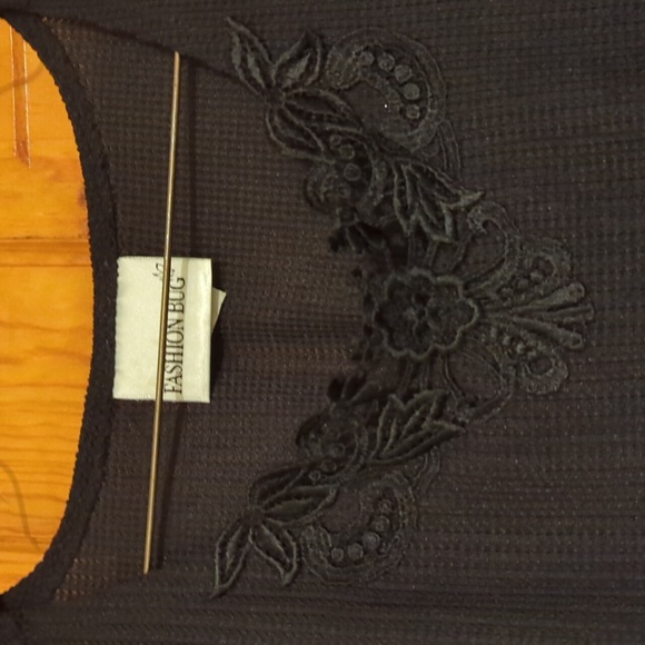 Fashion Bug Blouse - Picture 2 of 4